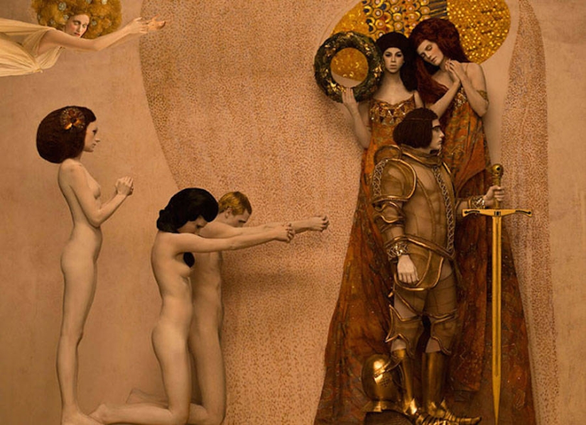 Real models recreated the famous paintings of Gustav Klimt