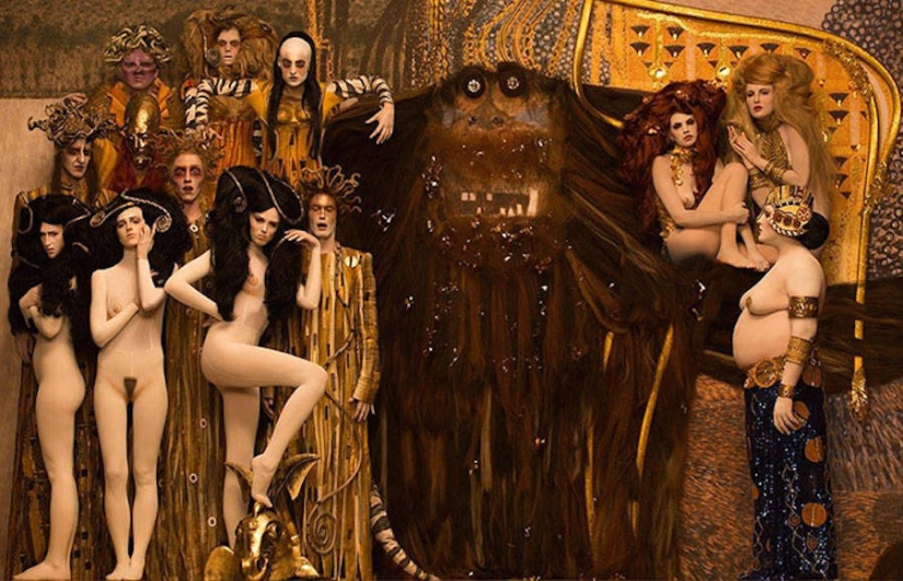 Real models recreated the famous paintings of Gustav Klimt