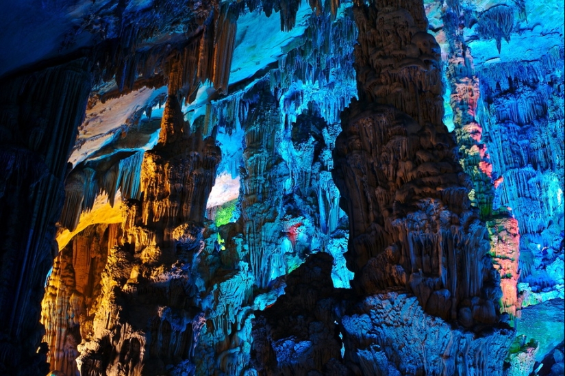 Reed Flute Cave