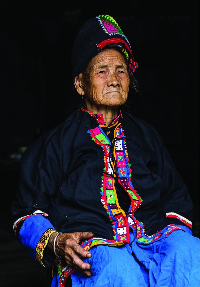 Retratos llamativos de representantes de las tribus del norte de Vietnam