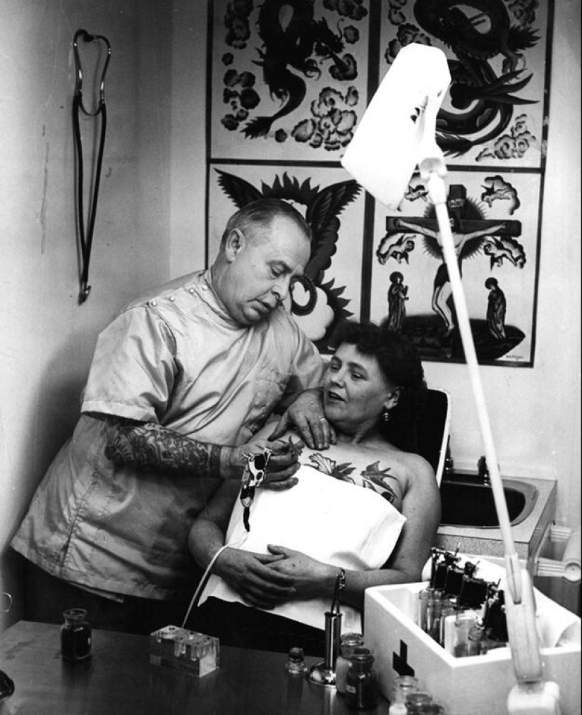 Retratos vintage de mujeres tatuadas