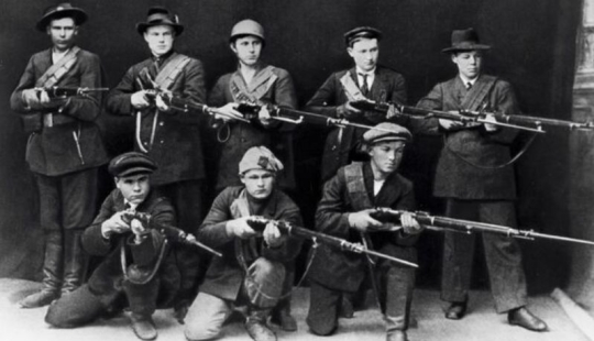 Rifles for the revolution, or why the cobblestone did not become a weapon of the proletariat