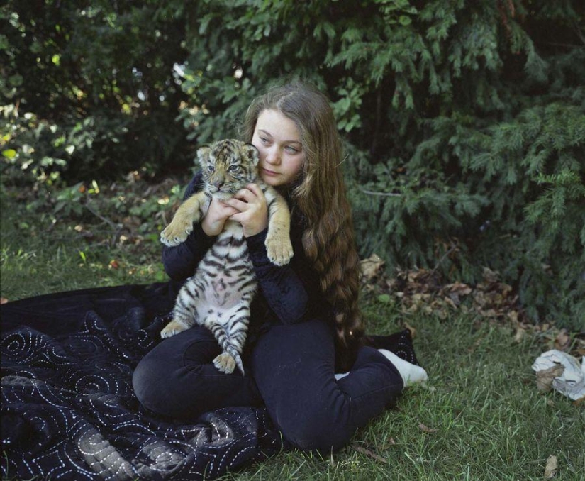 Robin Schwartz&#39;s Photo Project &quot;Amelia&#39;s World&quot;: Art Through the Prism of Childhood and Nature