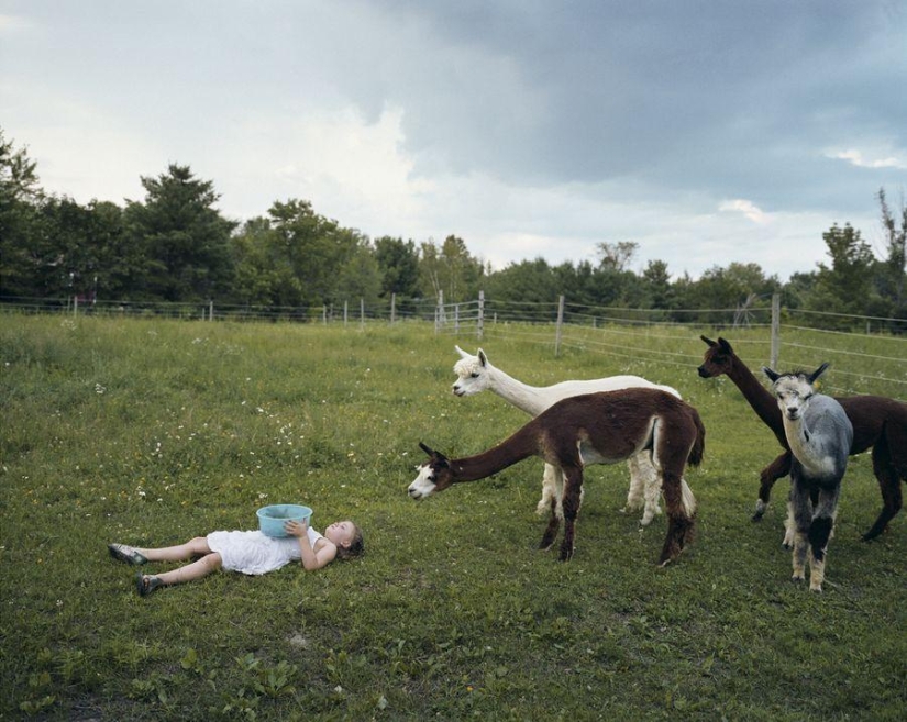 Robin Schwartz&#39;s Photo Project &quot;Amelia&#39;s World&quot;: Art Through the Prism of Childhood and Nature