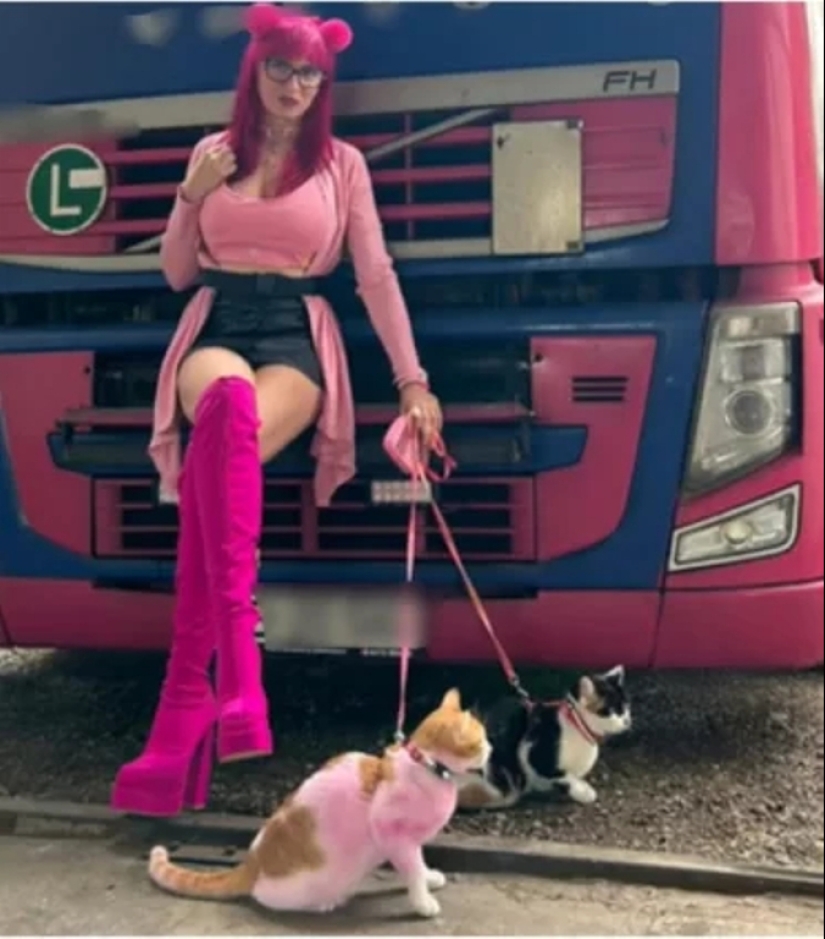 &quot;Romanian Barbie&quot;: Europe&#39;s most unusual truck driver drives a pink truck