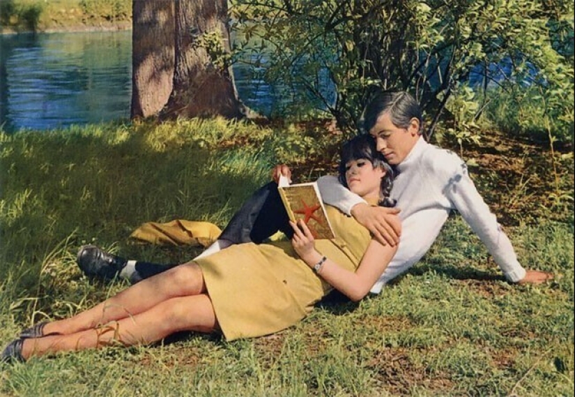 Romantic photos of couples from 1960‑ies