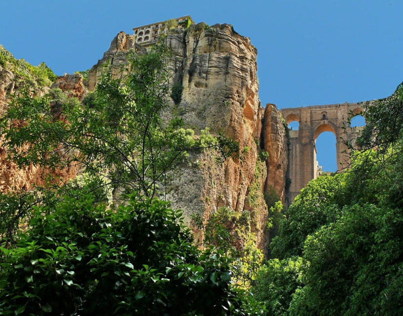 Ronda — la ciudad sobre las rocas y el alma de Andalucía