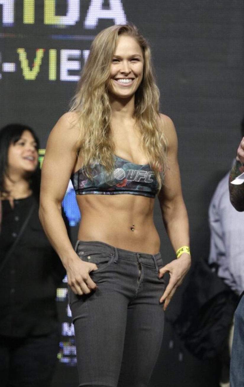 Ronda Rousey-Luchador de MMA, luchador, granjero y una belleza