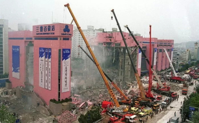 Sampun Mall Collapse