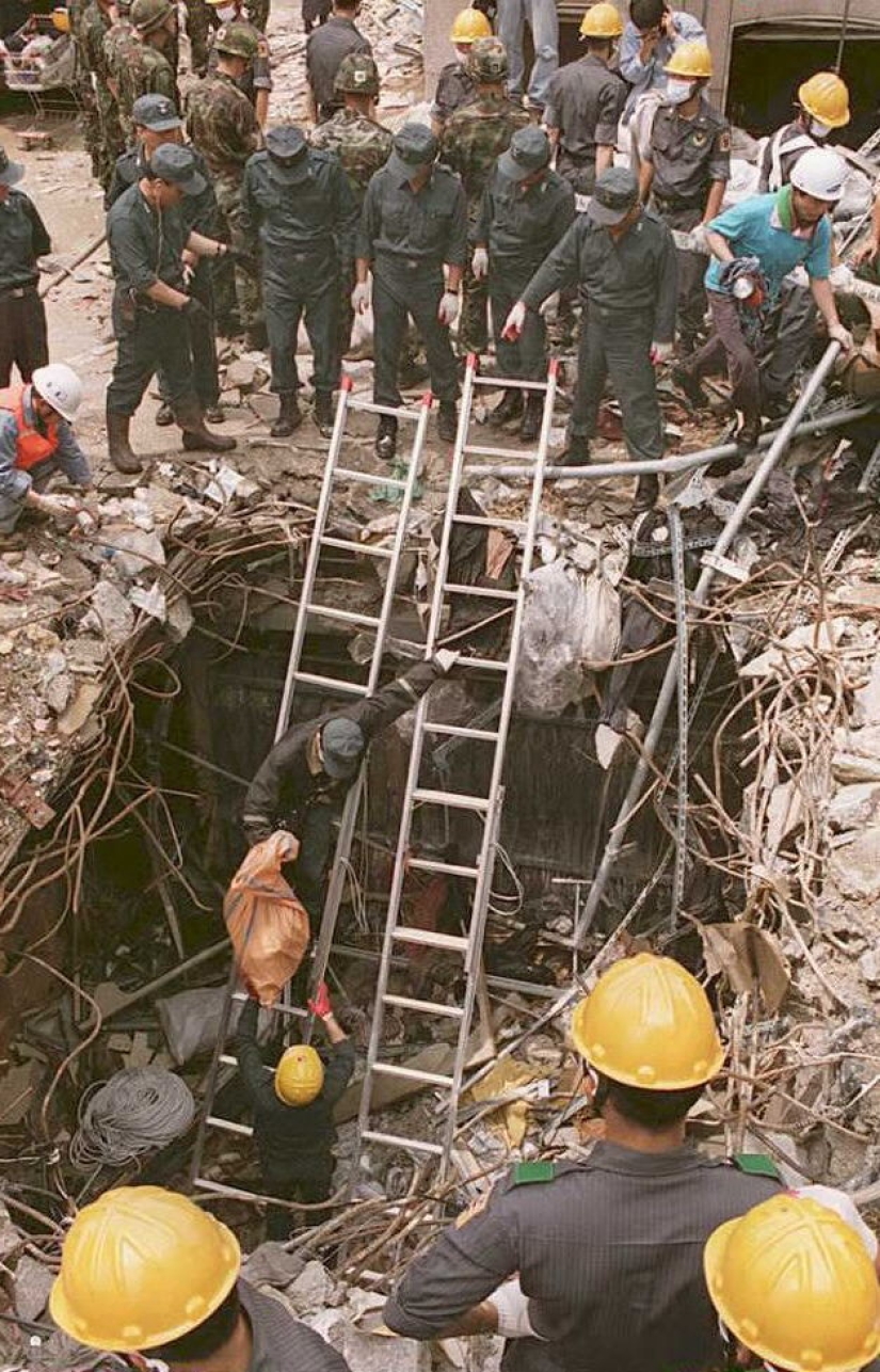 Sampun Mall Collapse