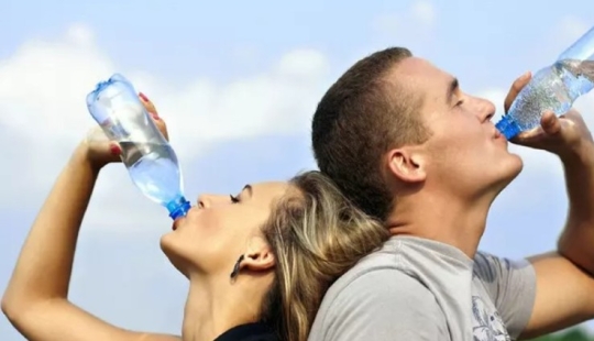 Scientists have proven that drinking water is just as pleasant for the brain as sex and delicious food