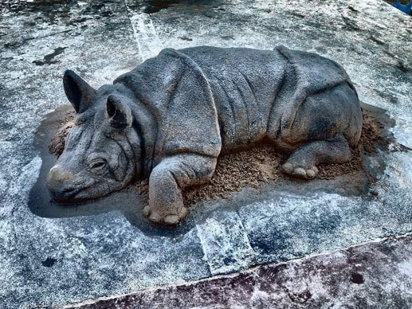 Sculptor Andoni Bastarrica and his amazing but short-lived sand creations