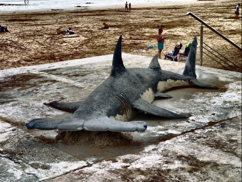 Sculptor Andoni Bastarrica and his amazing but short-lived sand creations