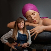 Sculptor Carol Feuerman and her "wet" hyperrealism