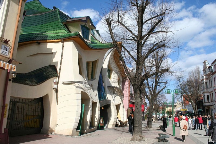 Se parece a la torcida casa en Sopot, Polonia