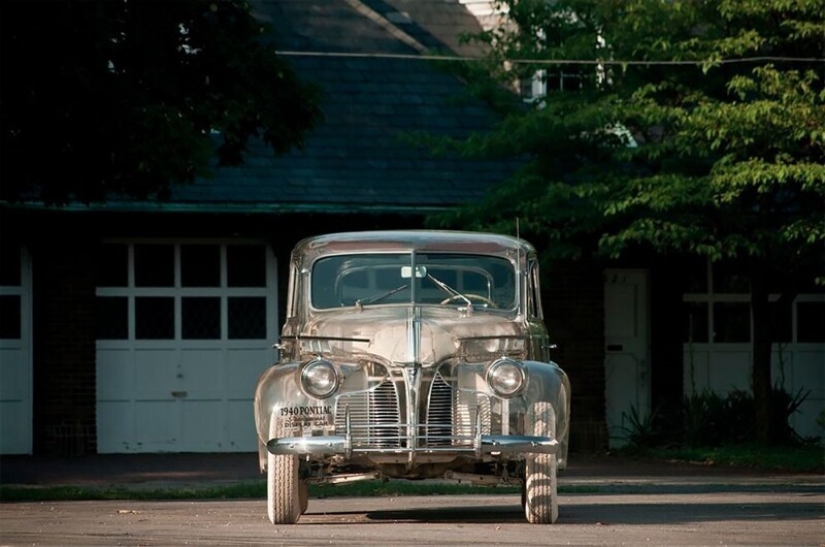 Se ve como el coche Fantasma Pontiac Plexiglas 1939