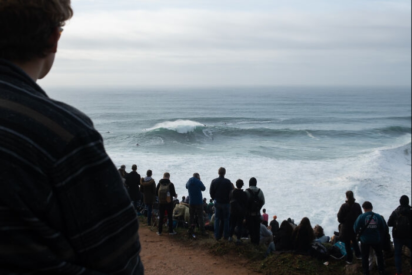 Sebastian Steudtner May Have Broken His Own Record By Riding A 93.73-Foot Wave In Nazaré