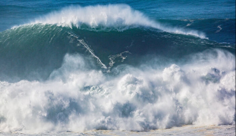 Sebastian Steudtner May Have Broken His Own Record By Riding A 93.73-Foot Wave In Nazaré