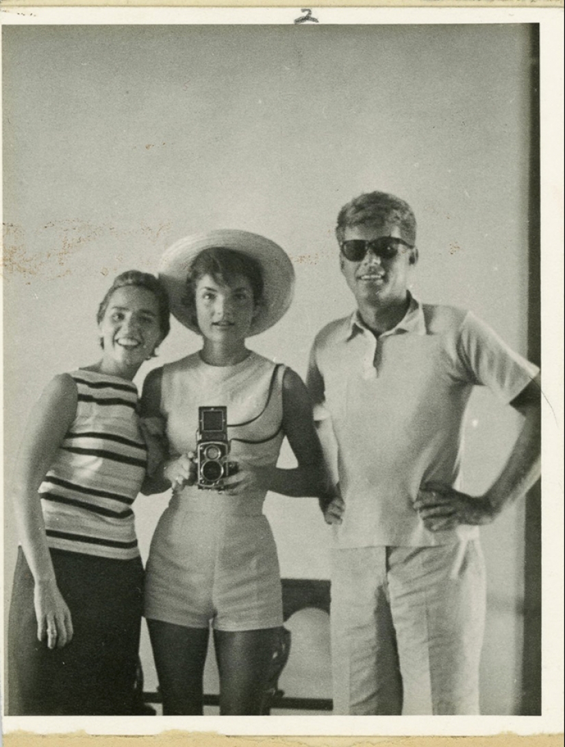 Selfies Vintage de Celebridades Tomadas antes de que se convirtiera en la corriente Principal