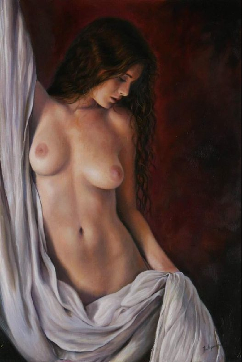 Sensual paintings by artist Hanto Garrucho