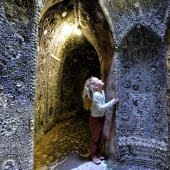 &quot;Shell Grotto&quot; - one of the most mysterious attractions in Great Britain