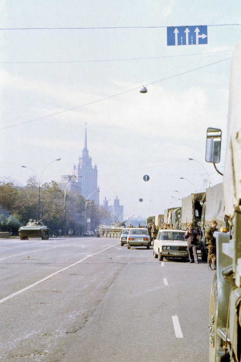 Shooting of the House of Soviets on October 4, 1993