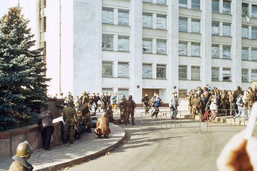 Shooting of the House of Soviets on October 4, 1993