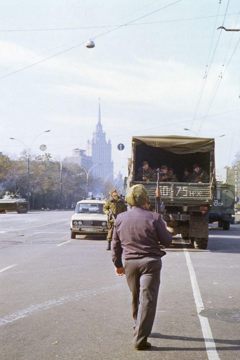 Shooting of the House of Soviets on October 4, 1993