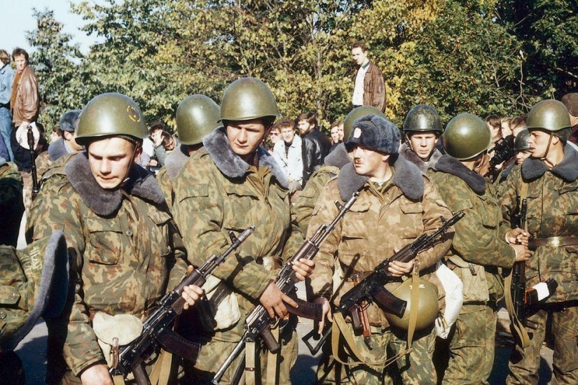 Shooting of the House of Soviets on October 4, 1993