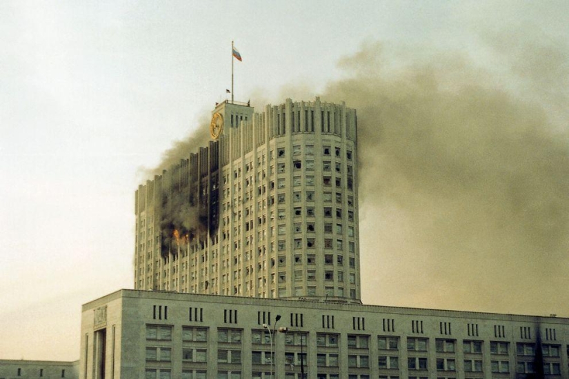 Shooting of the House of Soviets on October 4, 1993