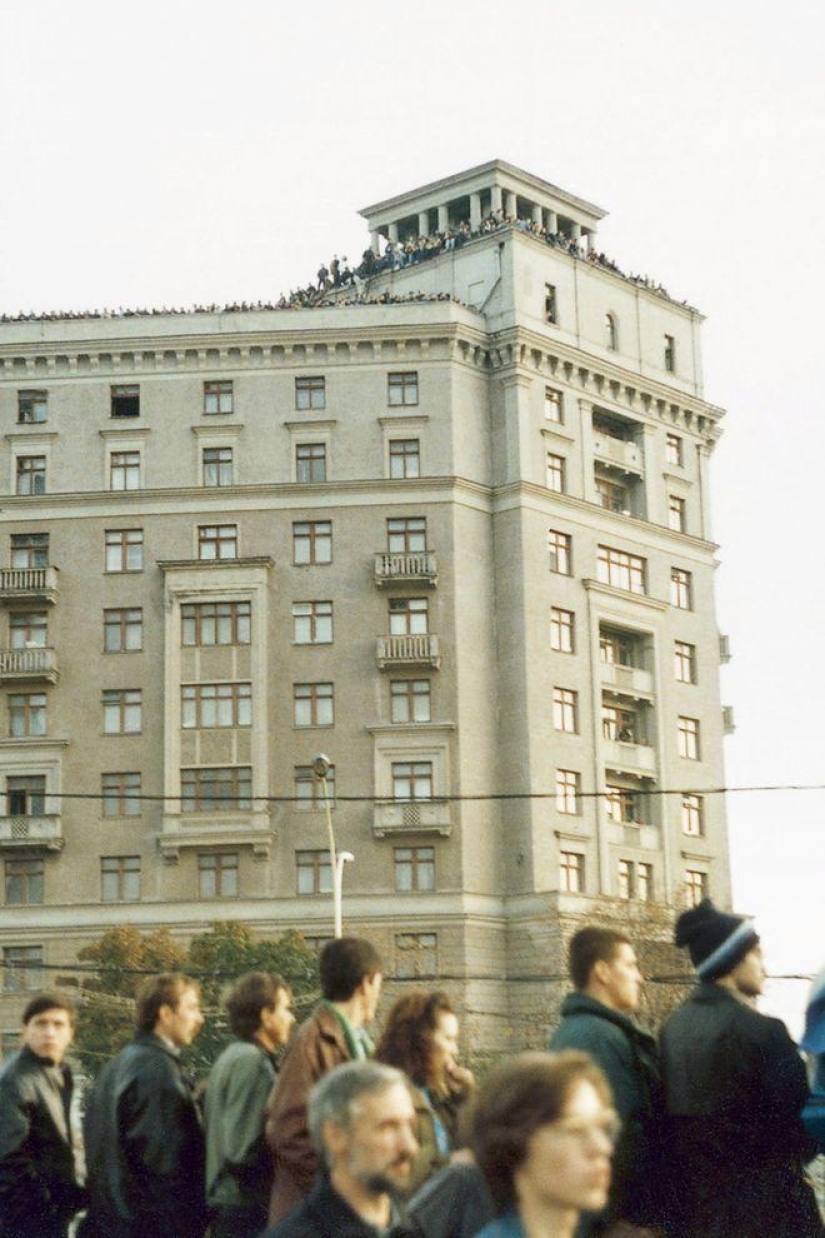 Shooting of the House of Soviets on October 4, 1993