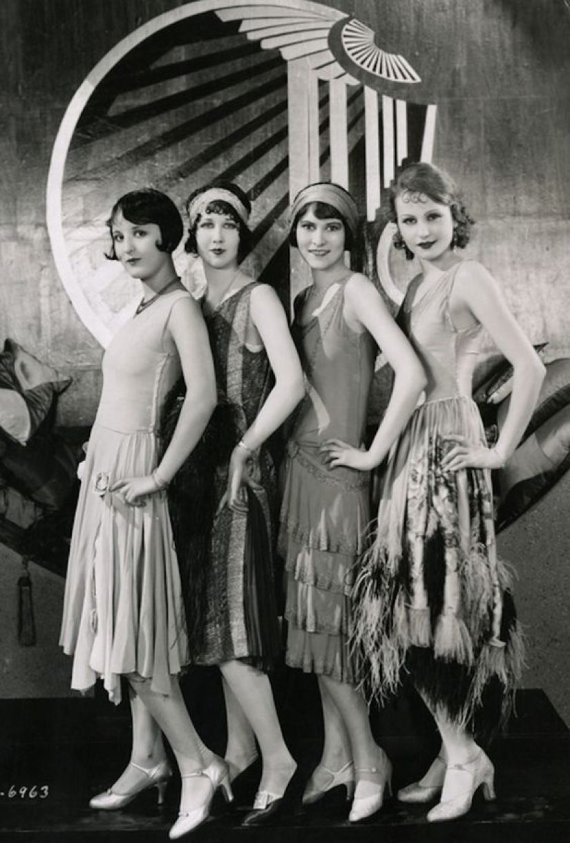Short skirts, blush on the knees, lips with a bow: What were the flappers, young rebels of the "roaring 20s"