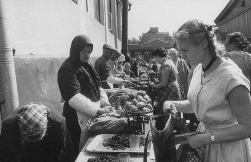 Simple Muscovites of the 1950s through the eyes of an American