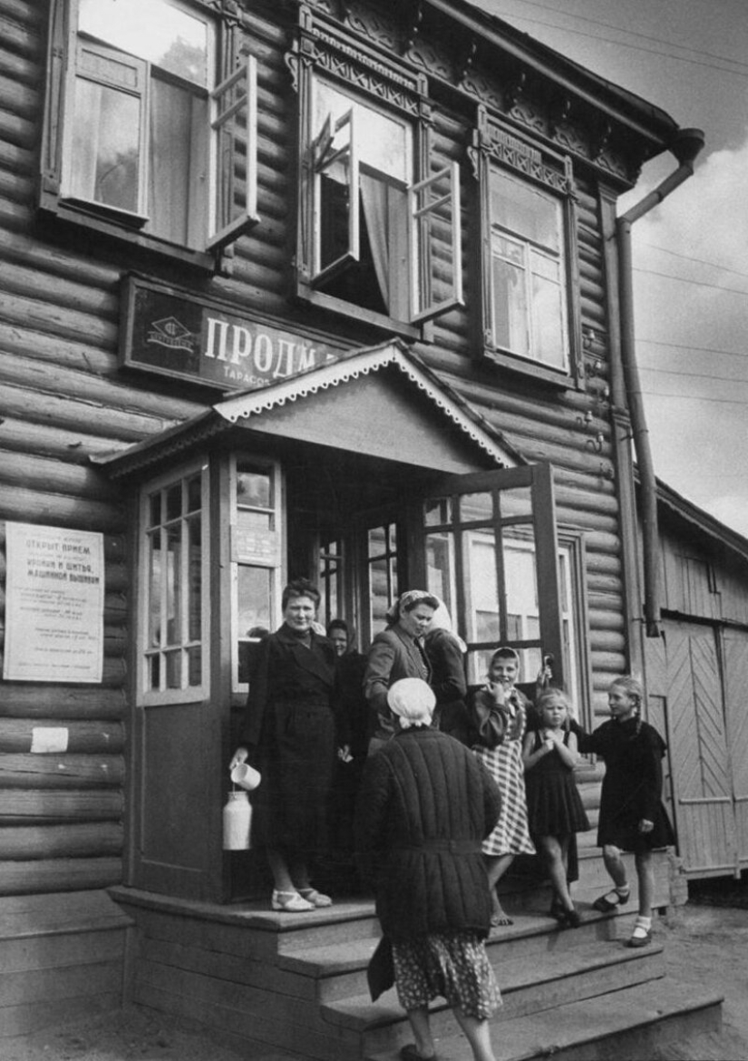 Simple Muscovites of the 1950s through the eyes of an American