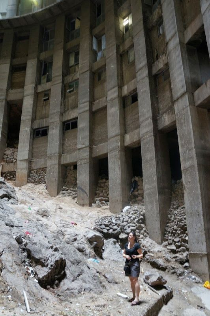 Skyscraper-well Ponte City Apartments: the highest and most problematic in Africa