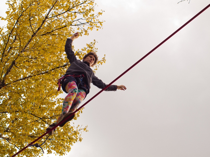 Slacklining - Walking on a loose rope