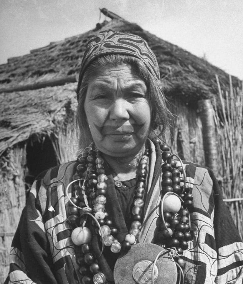 Smiles of Ainu women