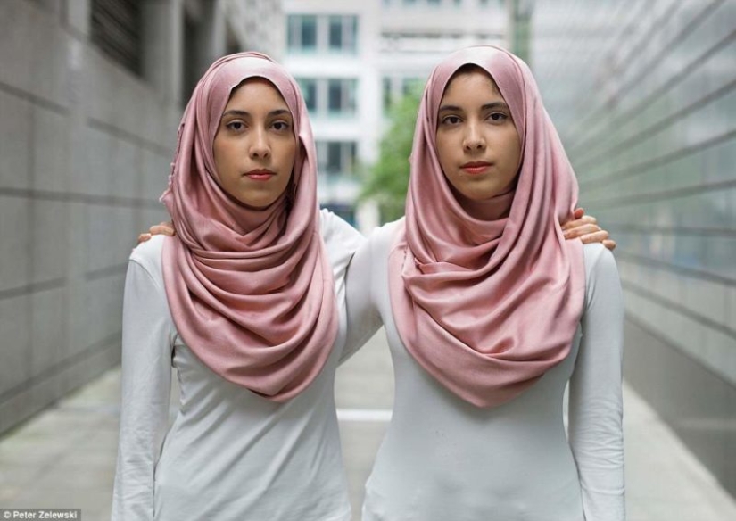 So similar, but so different: 20 incredible portraits of twins