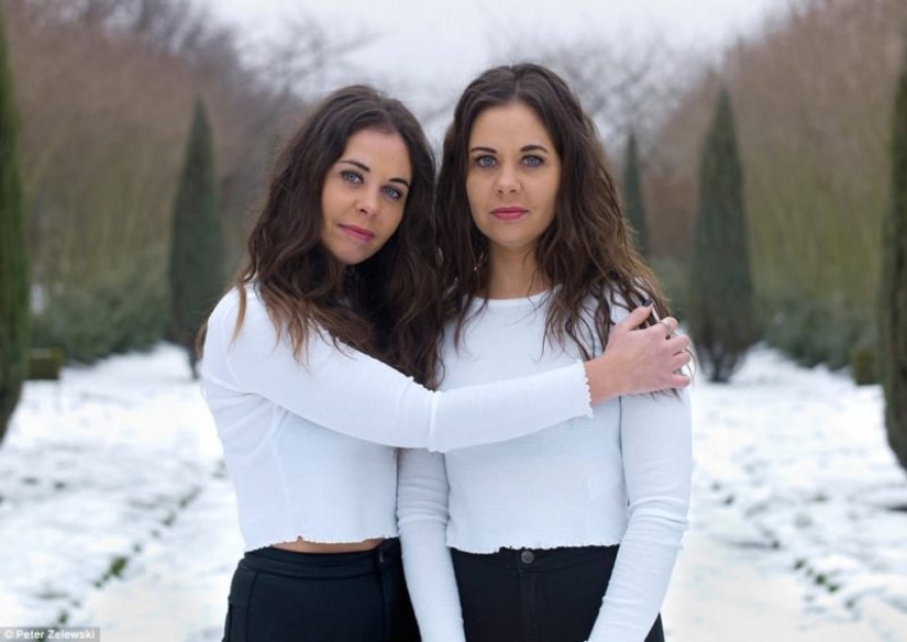 So similar, but so different: 20 incredible portraits of twins