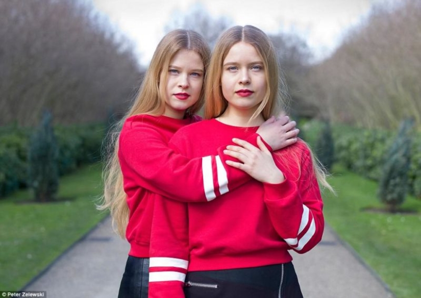 So similar, but so different: 20 incredible portraits of twins