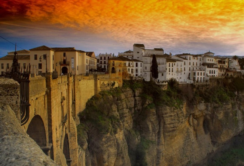 Soaring over the Ronda Gorge: an extraordinary city on the rocks