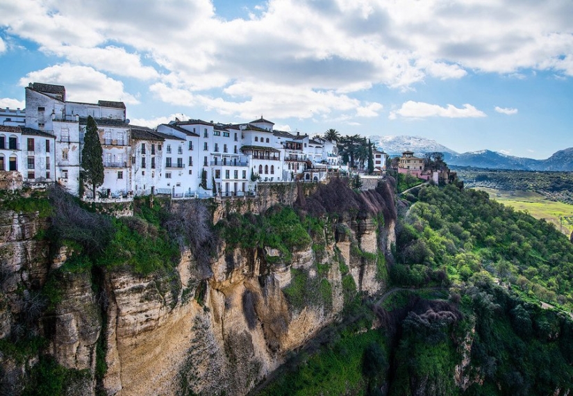 Soaring over the Ronda Gorge: an extraordinary city on the rocks