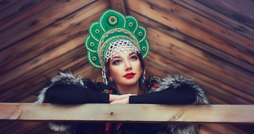 Some interesting facts about the Russian kokoshnik that you didn't know