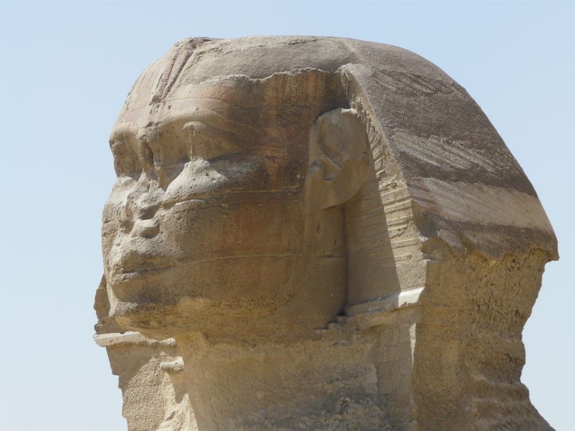 Standing before pyramids and had a different head: what secrets associated with the Egyptian Sphinx