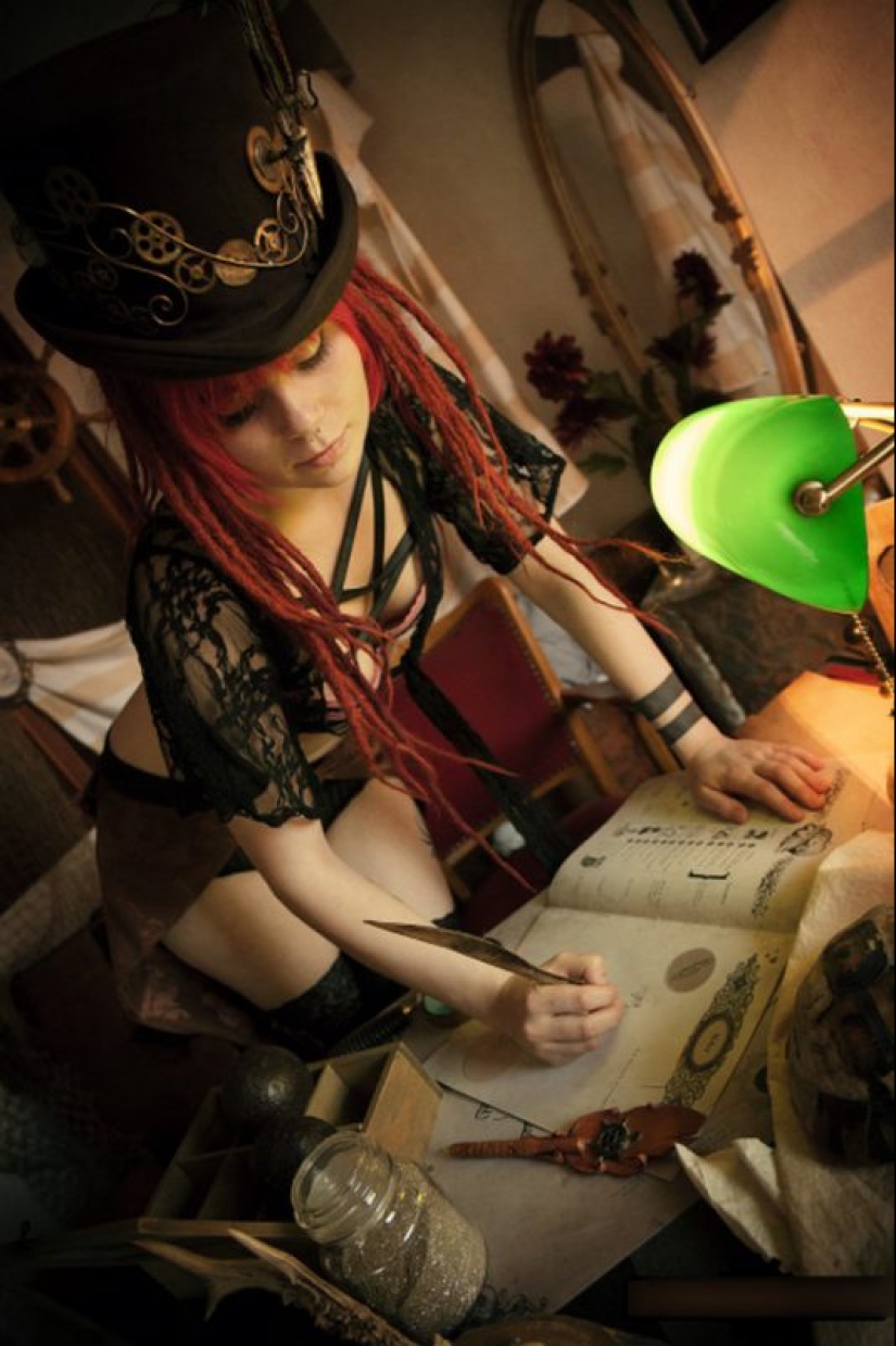 Steampunk Girls: Nostalgia for a fictional past