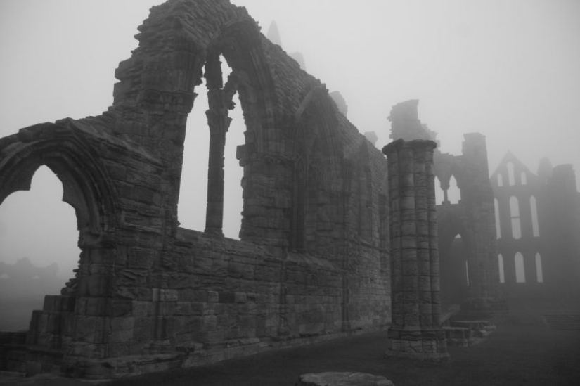 Stone Serpent Monastery: Why did Bram Stoker love Whitby Abbey?