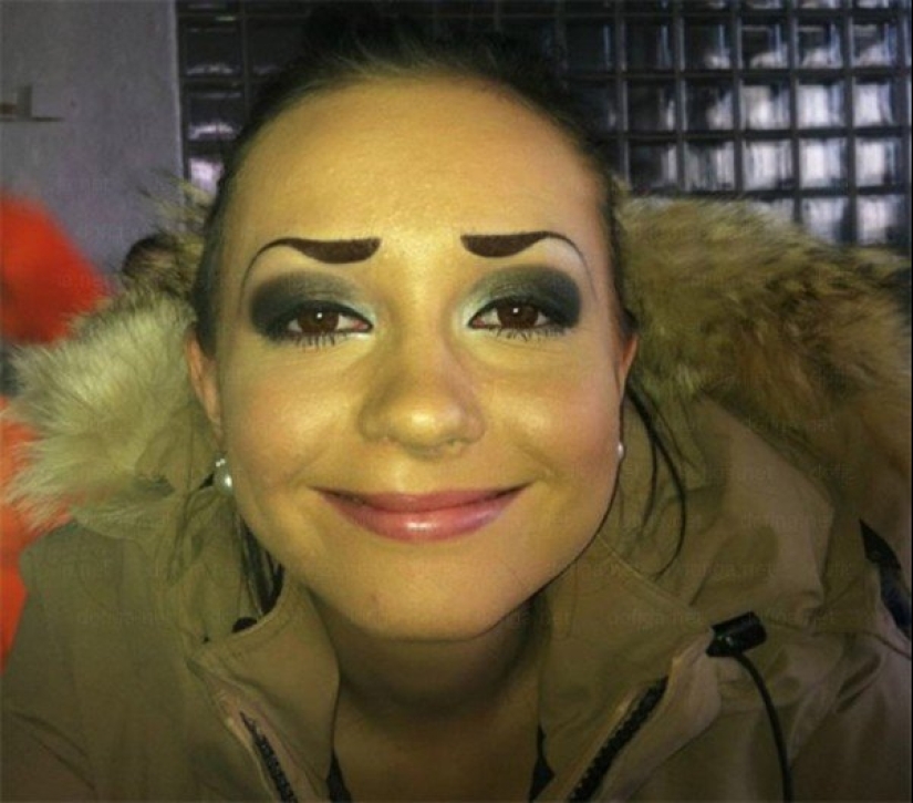 Stop the earth, I'll go! 20+ pictures of people with incredibly weird eyebrows