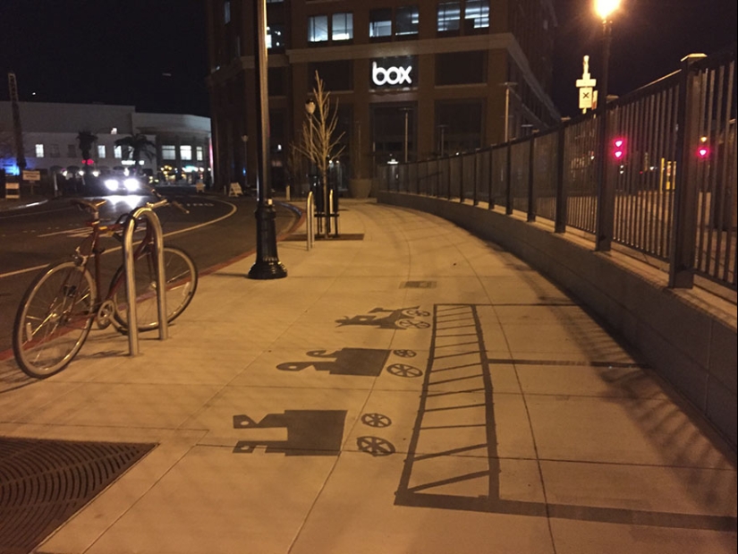 Street Artist Replaces 20 City Shadows With Flowers and Monkeys, and Many Didn&#39;t Even Notice