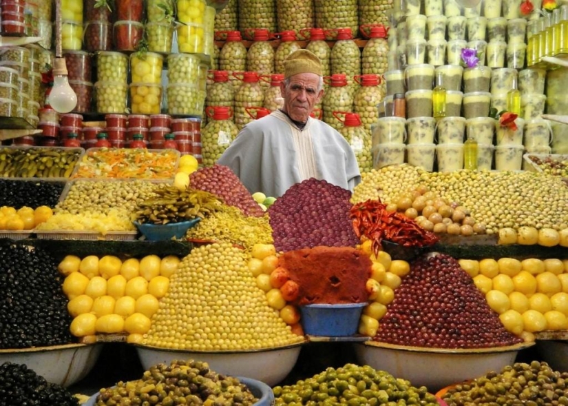 Street trade in different countries of the world