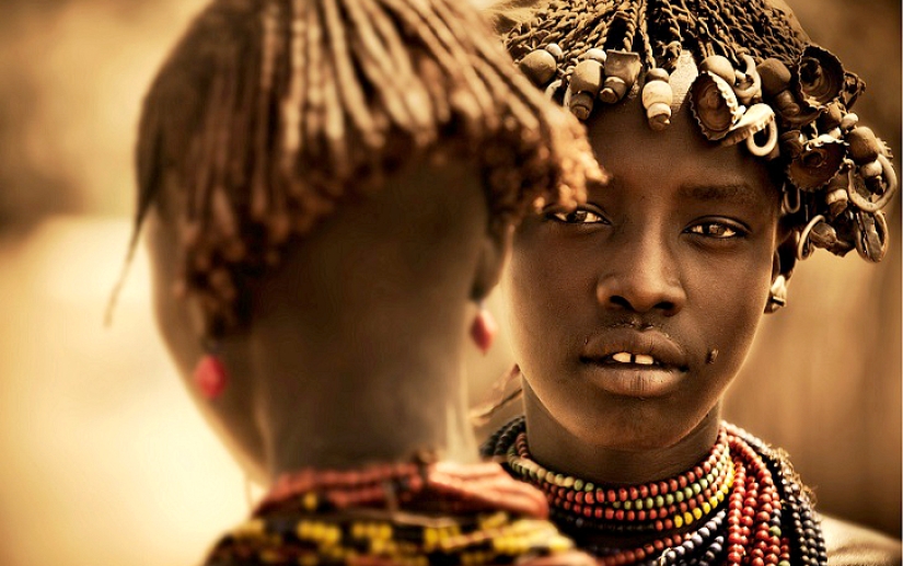 Striking photos of Ethiopian tribes